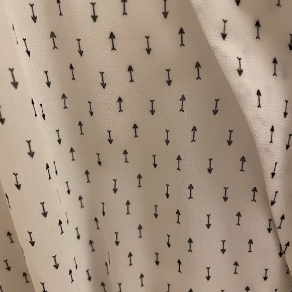 Urban Outfitters White Dress with Arrows XS - Picture 2 of 9